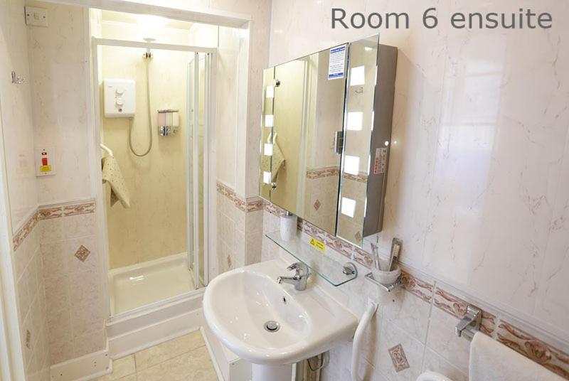 Saxonia Guest House เวสตัน-ซูเปอร์-แมร์ ภายนอก รูปภาพ